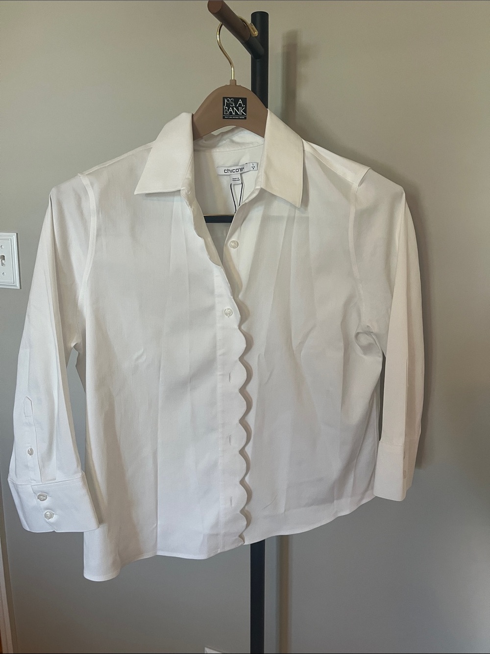 NWT Chico’s No-Iron Scalloped-Edge Button Down Shirt